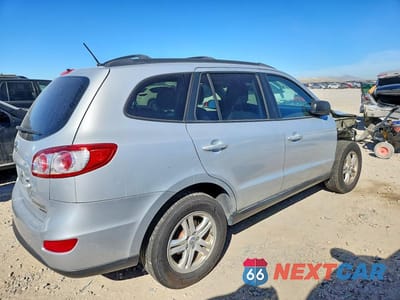 Trzecie zdjęcie samochodu z tyłu: 2010 HYUNDAI SANTA FE GLS VIN:5NMSGDAB3AH363776 - miniatura