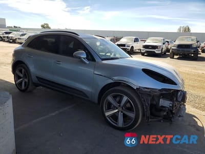 Czwarte zdjęcie samochodu z boku: 2024 PORSCHE MACAN BASE VIN:WP1AA2A51RLB16180 - miniatura