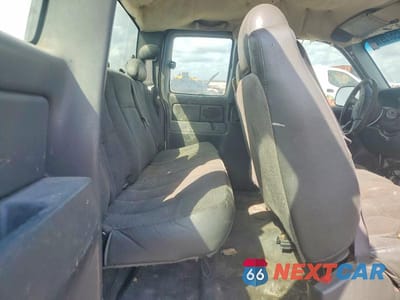 Zdjęcie 10 z 13 samochodu: 2006 CHEVROLET SILVERADO C1500 VIN:1GCEC19Z66E195666 - miniatura