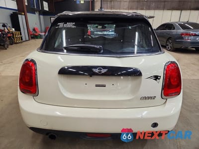 Zdjęcie 6 z 11 samochodu: 2016 MINI COOPER VIN:WMWXU1C55G2D10062 - miniatura