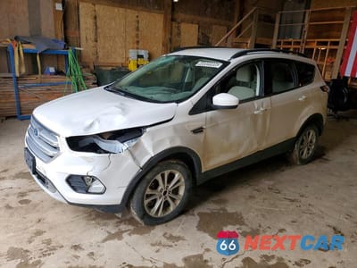 2017 FORD ESCAPE SE 1FMCU9G96HUA23082 - główne zdjęcie licytacji z USA - miniatura