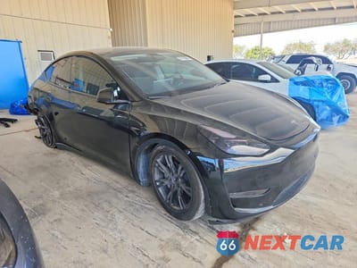 Czwarte zdjęcie samochodu z boku: 2024 TESLA MODEL Y VIN:7SAYGDED5RF096775 - miniatura