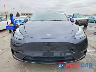 Piąte zdjęcie samochodu w środku: 2025 TESLA MODEL Y VIN:7SAYGAEE1SF287753 - miniatura