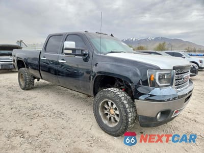 Czwarte zdjęcie samochodu z boku: 2010 GMC SIERRA K2500 HEAVY DUTY VIN:1GT4KZB67AF112780 - miniatura