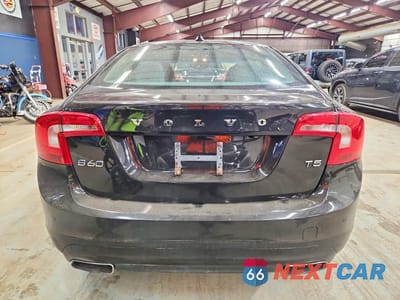 Zdjęcie 6 z 11 samochodu: 2015 VOLVO S60 PREMIER VIN:YV126MFK8F2364472 - miniatura