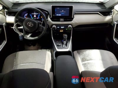 Zdjęcie 8 z 13 samochodu: 2025 TOYOTA RAV4 HYBRID XLE VIN:JTMRWRFV5SJ079112 - miniatura