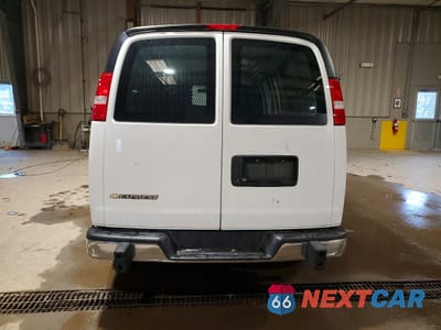 Zdjęcie 6 z 13 samochodu: 2021 CHEVROLET EXPRESS 2500 CARGO DELIVERY VAN VIN:1GCWGAF7XM1250393 - miniatura