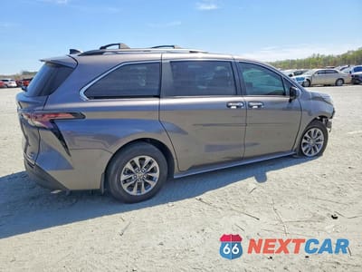 Trzecie zdjęcie samochodu z tyłu: 2024 TOYOTA SIENNA XLE 7-PASSENGER VIN:5TDYSKFC5RS126701 - miniatura