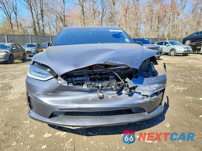 Piąte zdjęcie samochodu w środku: 2022 TESLA MODEL X VIN:7SAXCBE54NF334260 - miniatura