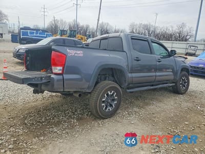 Trzecie zdjęcie samochodu z tyłu: 2016 TOYOTA TACOMA TRD OFF-ROAD VIN:3TMCZ5ANXGM018247 - miniatura