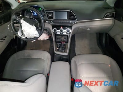 Zdjęcie 8 z 12 samochodu: 2019 HYUNDAI ELANTRA SEL VIN:5NPD84LF2KH405865 - miniatura