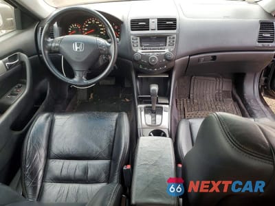 Zdjęcie 8 z 12 samochodu: 2006 HONDA ACCORD EX VIN:1HGCM72626A003241 - miniatura