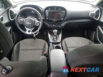 Zdjęcie 8 z 12 samochodu: 2022 KIA SOUL LX VIN:KNDJ23AUXN7173590 - miniatura