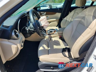 Zdjęcie 7 z 12 samochodu: 2020 MERCEDES-BENZ C 300 VIN:W1KWF8DB7LR567217 - miniatura