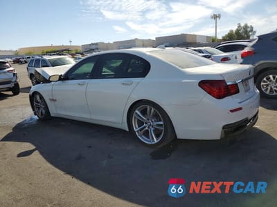 Drugie zdjęcie samochodu z przodu: 2013 BMW 740 I VIN:WBAYA6C56DD143380 - miniatura