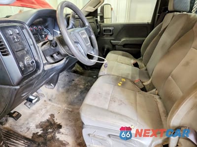 Zdjęcie 7 z 12 samochodu: 2017 GMC SIERRA C2500 HEAVY DUTY VIN:1GT01REG4HZ249349 - miniatura