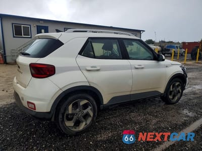 Trzecie zdjęcie samochodu z tyłu: 2021 HYUNDAI VENUE SEL VIN:KMHRC8A30MU071523 - miniatura