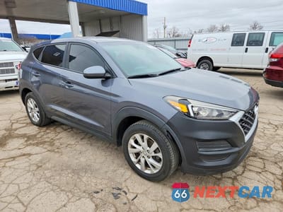 Czwarte zdjęcie samochodu z boku: 2019 HYUNDAI TUCSON SE VIN:KM8J2CA45KU913345 - miniatura