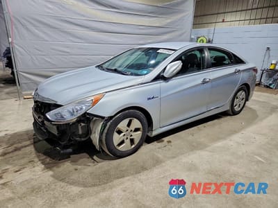 2012 HYUNDAI SONATA HYBRID BASE KMHEC4A4XCA038383 - główne zdjęcie licytacji z USA - miniatura