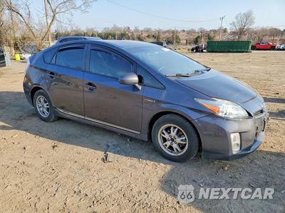 Czwarte zdjęcie samochodu z boku: 2011 TOYOTA PRIUS THREE VIN:JTDKN3DU5B1393029 - miniatura