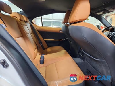 Zdjęcie 10 z 13 samochodu: 2024 LEXUS IS 300 BASE VIN:JTHD81F20R5052848 - miniatura