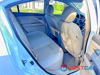 Zdjęcie 6 z 10 samochodu: 2011 NISSAN SENTRA 2.0 VIN:3N1AB6AP8BL626398 - miniatura