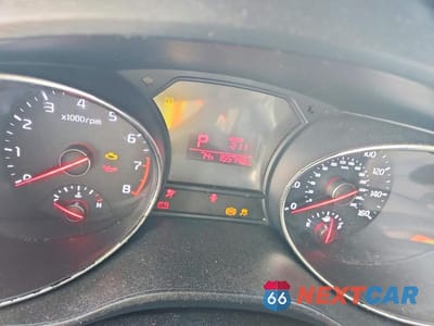 Zdjęcie 9 z 13 samochodu: 2018 KIA SEDONA LX VIN:KNDMB5C13J6394203 - miniatura