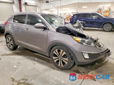 Czwarte zdjęcie samochodu z boku: 2013 KIA SPORTAGE EX VIN:KNDPCCA28D7436616 - miniatura