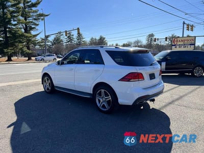 Trzecie zdjęcie samochodu z tyłu: 2017 MERCEDES-BENZ GLE 350 VIN:4JGDA5JB0HA834489 - miniatura