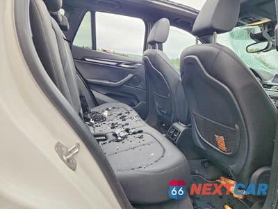 Zdjęcie 10 z 12 samochodu: 2020 BMW X1 XDRIVE28I VIN:WBXJG9C04L5P22386 - miniatura