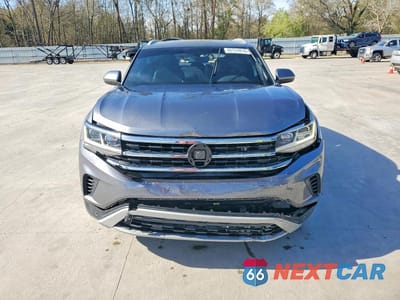 Piąte zdjęcie samochodu w środku: 2022 VOLKSWAGEN ATLAS CROSS SPORT SE VIN:1V2JE2CA1NC209015 - miniatura