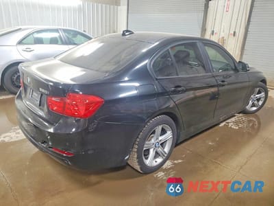 Trzecie zdjęcie samochodu z tyłu: 2014 BMW 320 I VIN:WBA3B1G51ENS80758 - miniatura