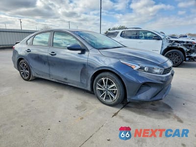Czwarte zdjęcie samochodu z boku: 2023 KIA FORTE LXS VIN:3KPF24AD1PE600900 - miniatura