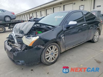 2008 FORD FOCUS SE 1FAHP33N18W276712 - główne zdjęcie licytacji z USA - miniatura