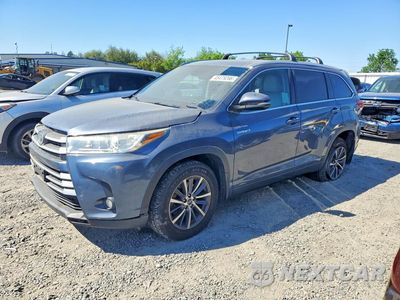 2018 TOYOTA HIGHLANDER HYBRID XLE 5TDJGRFH5JS045757 - główne zdjęcie licytacji z USA - miniatura