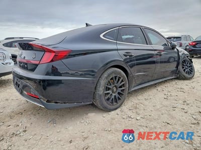 Trzecie zdjęcie samochodu z tyłu: 2020 HYUNDAI SONATA SE VIN:5NPEG4JA7LH056895 - miniatura