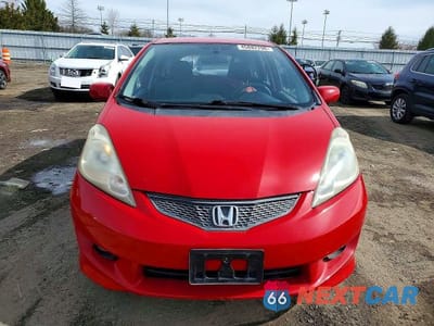 Piąte zdjęcie samochodu w środku: 2010 HONDA FIT SPORT VIN:JHMGE8H4XAC040106 - miniatura