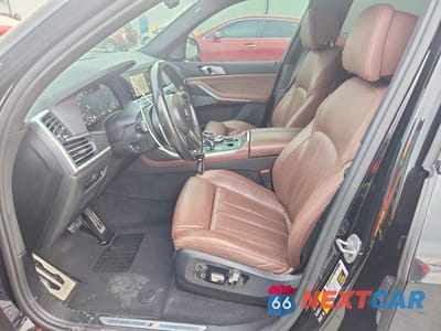 Zdjęcie 7 z 14 samochodu: 2021 BMW X7 XDRIVE40I VIN:5UXCW2C07M9G08040 - miniatura