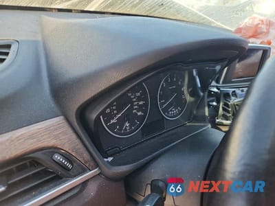 Zdjęcie 9 z 12 samochodu: 2016 BMW X1 XDRIVE28I VIN:WBXHT3C33G5E55946 - miniatura
