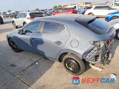 Drugie zdjęcie samochodu z przodu: 2022 MAZDA 3 PREFERRED VIN:JM1BPALLXN1518330 - miniatura