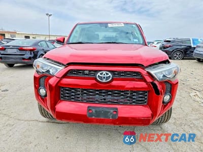 Piąte zdjęcie samochodu w środku: 2016 TOYOTA 4RUNNER SR5 VIN:JTEZU5JRXG5140118 - miniatura