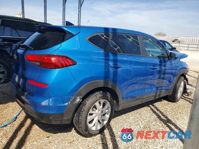 Trzecie zdjęcie samochodu z tyłu: 2020 HYUNDAI TUCSON SE VIN:KM8J23A43LU181640 - miniatura