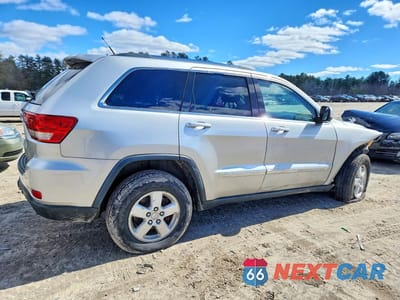 Trzecie zdjęcie samochodu z tyłu: 2012 JEEP GRAND CHEROKEE LAREDO VIN:1C4RJFAG4CC350110 - miniatura