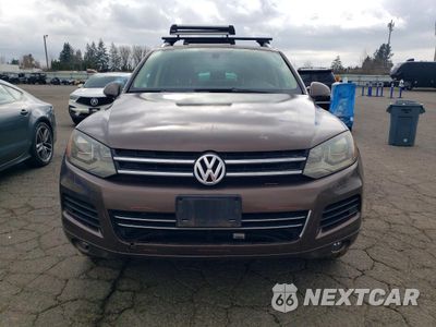 Piąte zdjęcie samochodu w środku: 2011 VOLKSWAGEN TOUAREG V6 TDI VIN:WVGFK9BP4BD007298 - miniatura