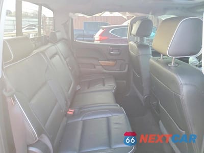 Zdjęcie 10 z 11 samochodu: 2017 CHEVROLET SILVERADO K1500 HIGH COUNTRY VIN:3GCUKTEJ8HG384292 - miniatura