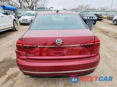 Zdjęcie 6 z 12 samochodu: 2017 VOLKSWAGEN PASSAT R-LINE VIN:1VWDT7A32HC033289 - miniatura