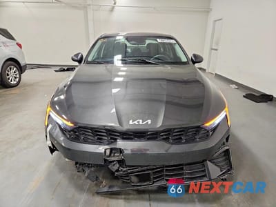 Piąte zdjęcie samochodu w środku: 2025 KIA K5 LXS VIN:KNAG24J70S5346760 - miniatura