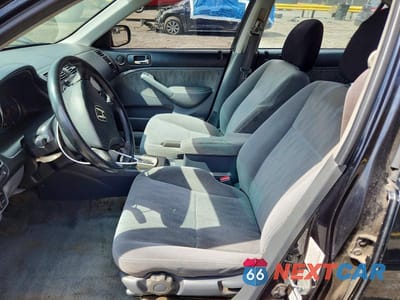 Zdjęcie 7 z 13 samochodu: 2005 HONDA CIVIC LX VIN:2HGES16545H558866 - miniatura