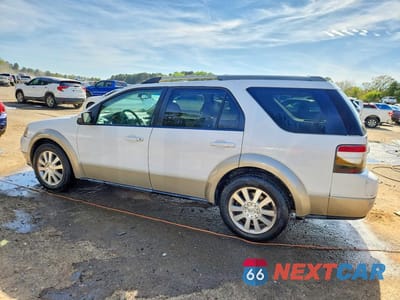 Drugie zdjęcie samochodu z przodu: 2008 FORD TAURUS X EDDIE BAUER VIN:1FMDK07W48GA09823 - miniatura