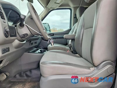 Zdjęcie 7 z 13 samochodu: 2020 NISSAN NV 3500 HD S VIN:5BZBF0AA0LN850068 - miniatura